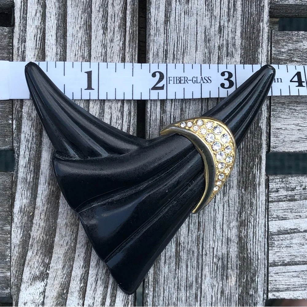 Art Deco Style Brooch- Vintage